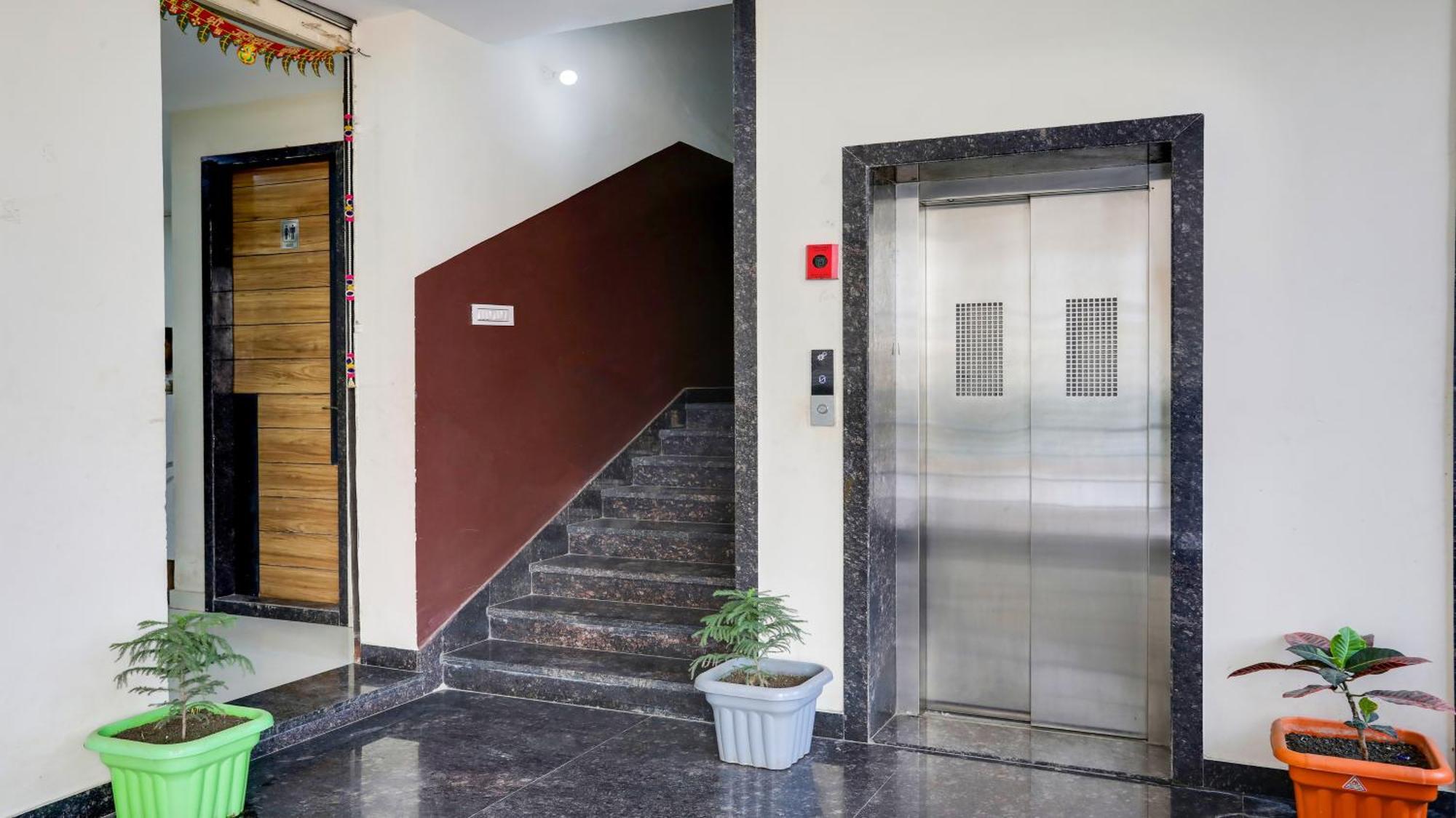 Fabhotel Mansarovar Inn Rāipur Eksteriør billede