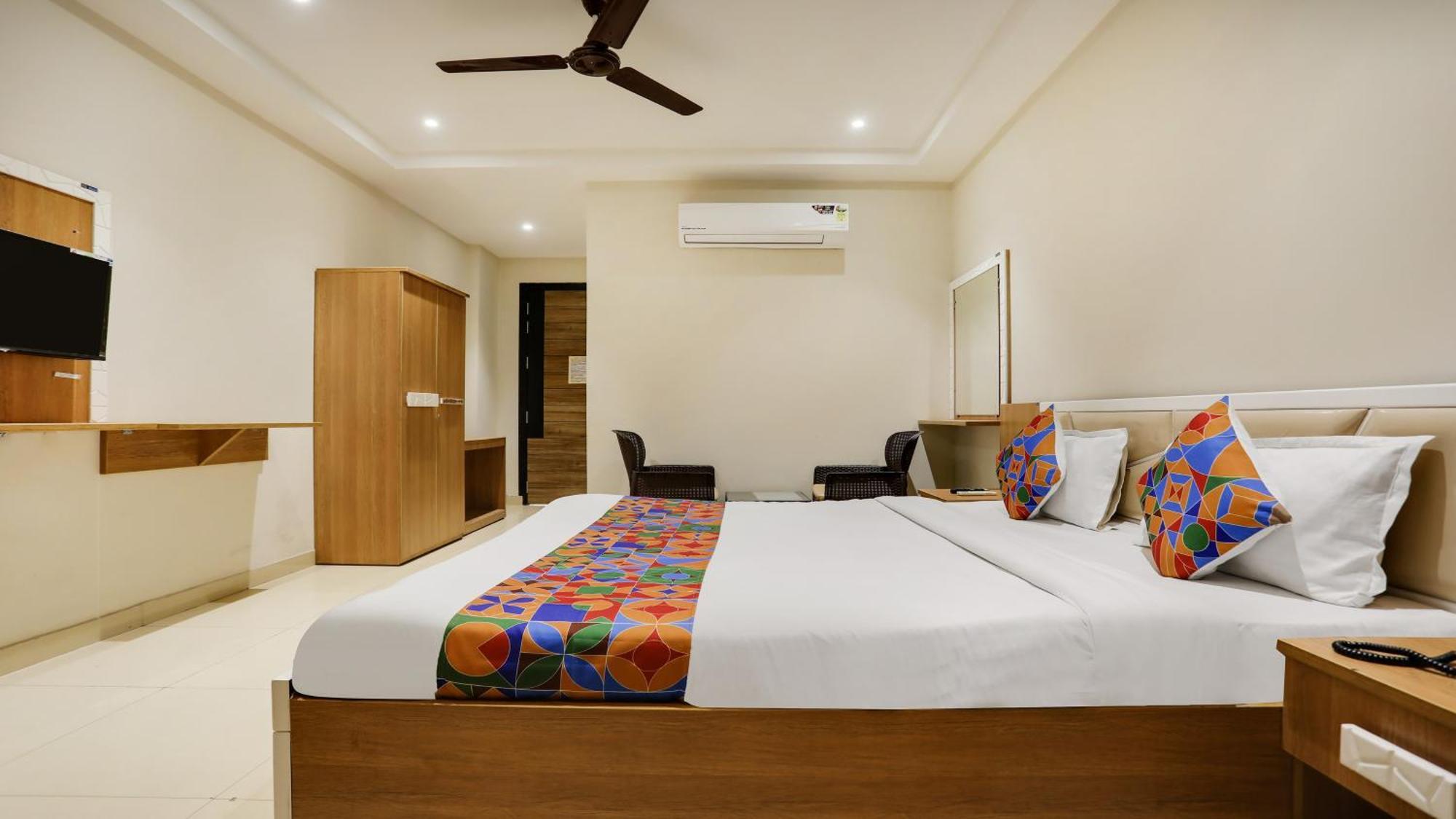Fabhotel Mansarovar Inn Rāipur Eksteriør billede